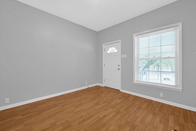 Building Photo - 342-344 East Morrill Avenue