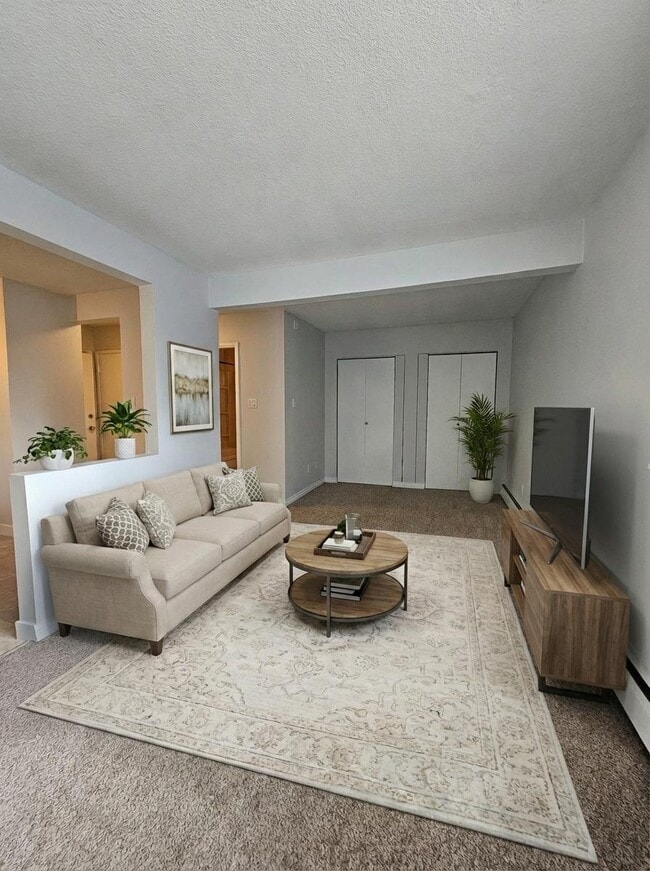 Building Photo - 9560 163 St NW