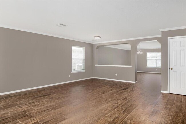 Building Photo - 5339 Aloe Ave