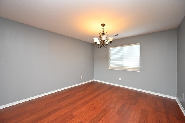 Building Photo - 7006 Biton Dr