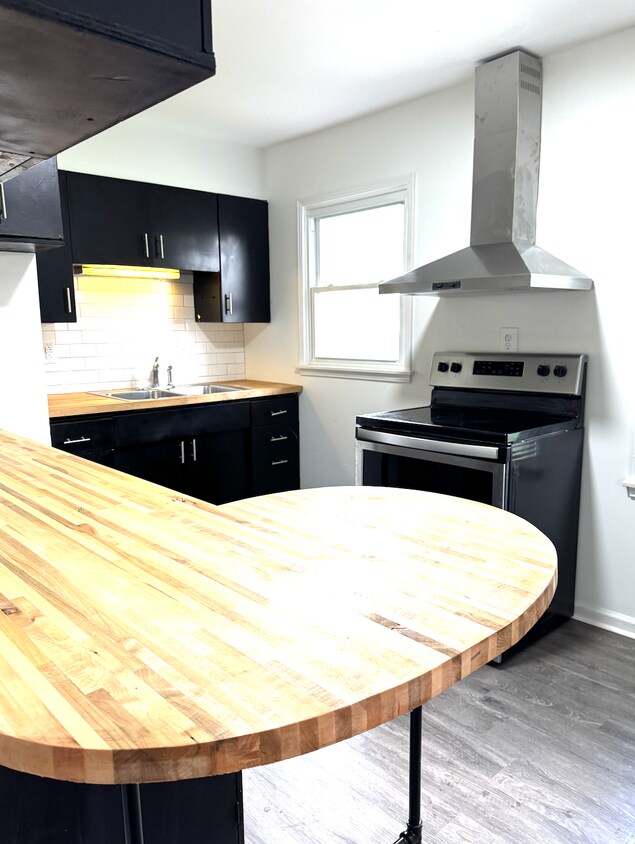 Foto principal - 1011 Highland Park Dr