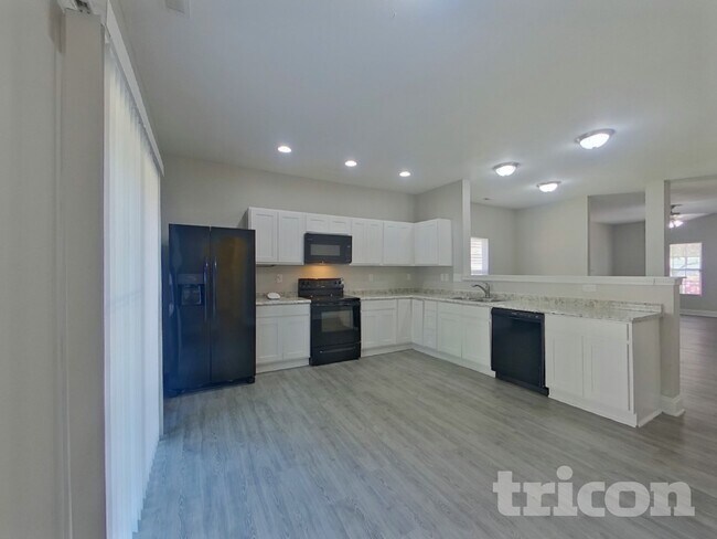 Foto del edificio - 9225 Newfield St