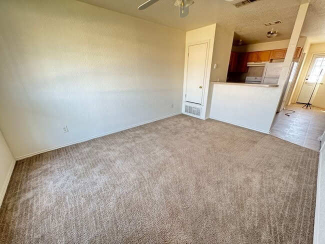 Building Photo - 4303 Deek Dr