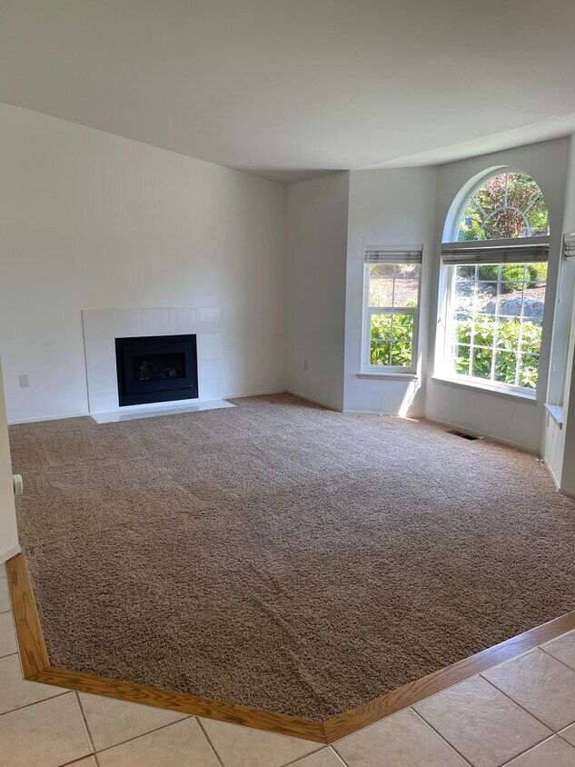 Foto principal - 531 48th Pl SE