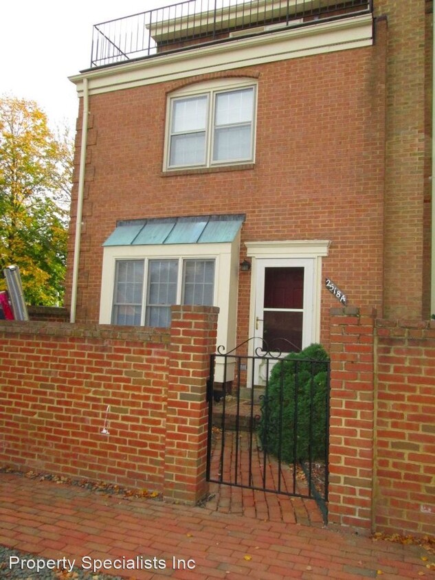 Primary Photo - 1 br, 1 bath House - 2518 N..Fairfax Drive #A