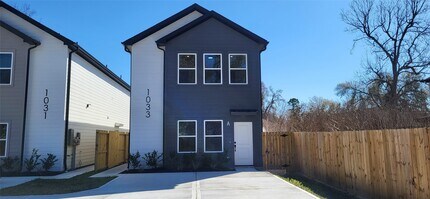 Building Photo - 1033 North Ln