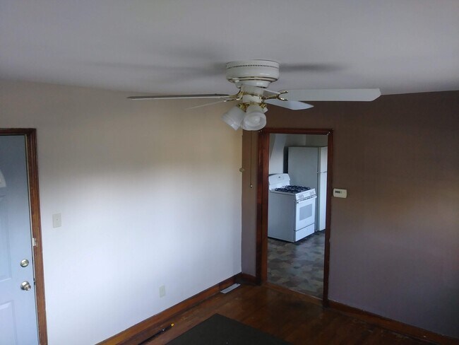 Foto del edificio - 7804 Banks St