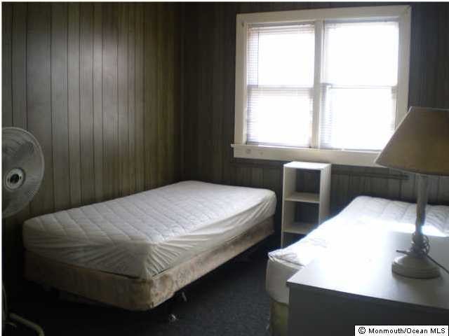 Building Photo - 109 13th Ave