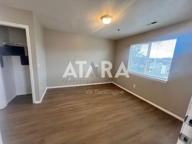 Foto del edificio - 4990 W 4850 S