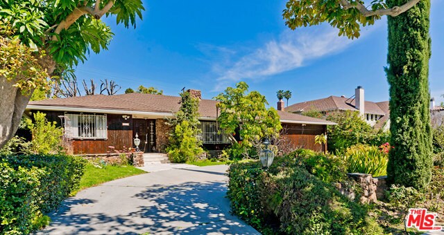 Foto del edificio - 608 N Camden Dr