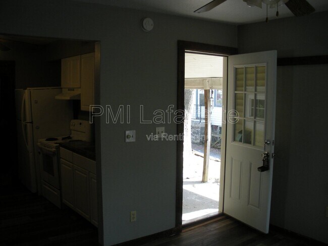 Foto del edificio - 422 Asher St