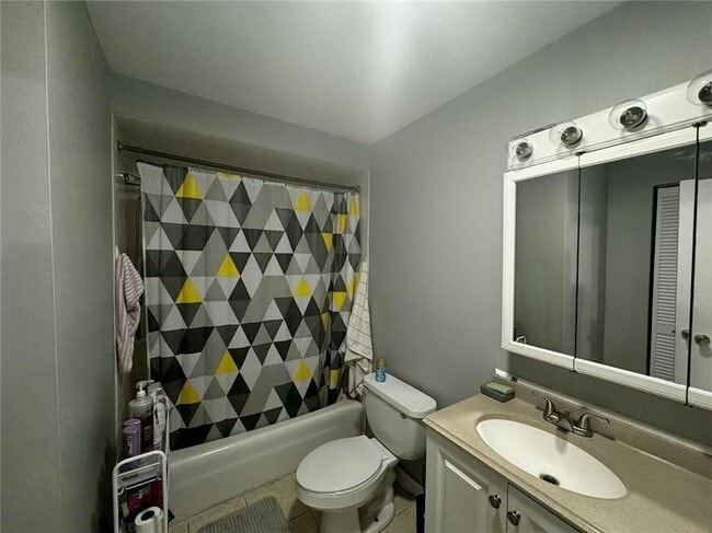 Building Photo - 300 Smithfield Rd