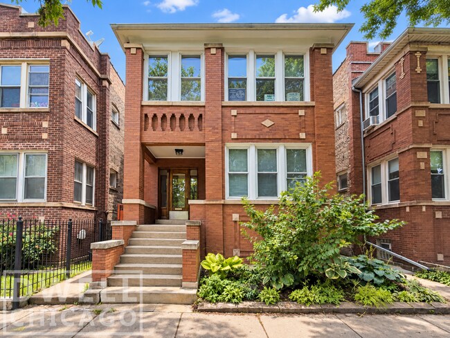 Foto del edificio - 3324 W Wilson Ave
