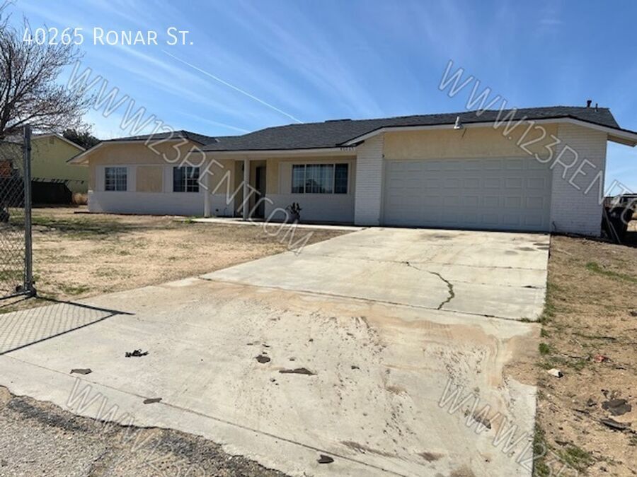 Primary Photo - 40265 Ronar St