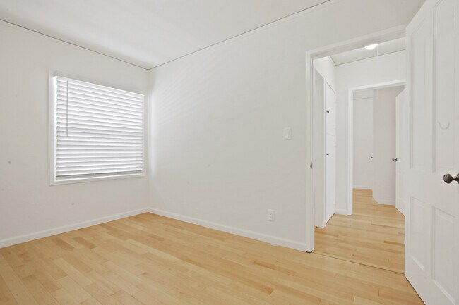 Foto del edificio - 974 Yale St