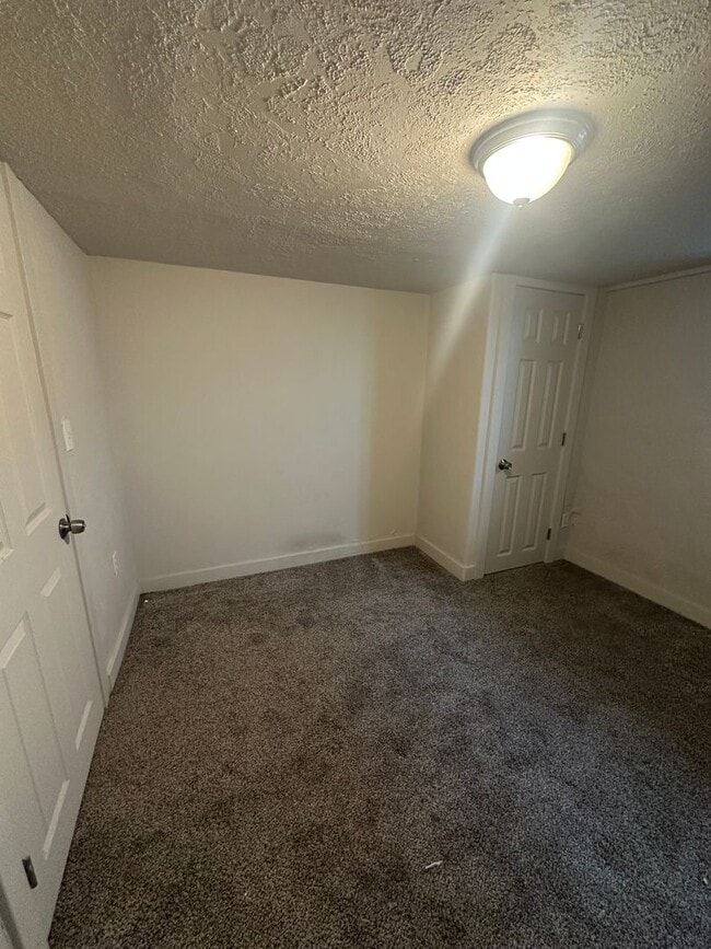 Building Photo - GORGEOUS West Valley Home!!!