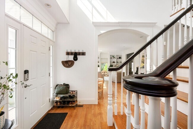 Building Photo - 14 Brattle Ln
