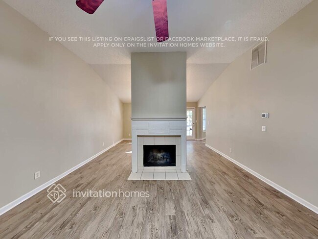 Building Photo - 290 Hunters Chase