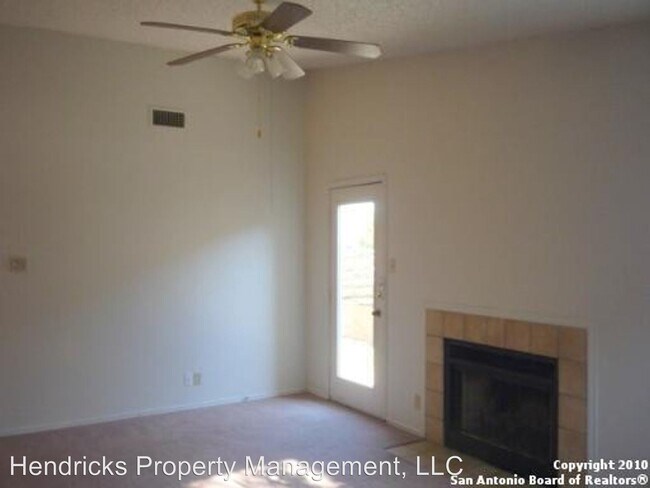 Foto del edificio - 5619-5621 Lochmoor