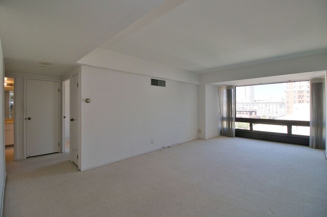 Foto del edificio - Great 1BR/1BA Condo at the Gramercy on Nob...