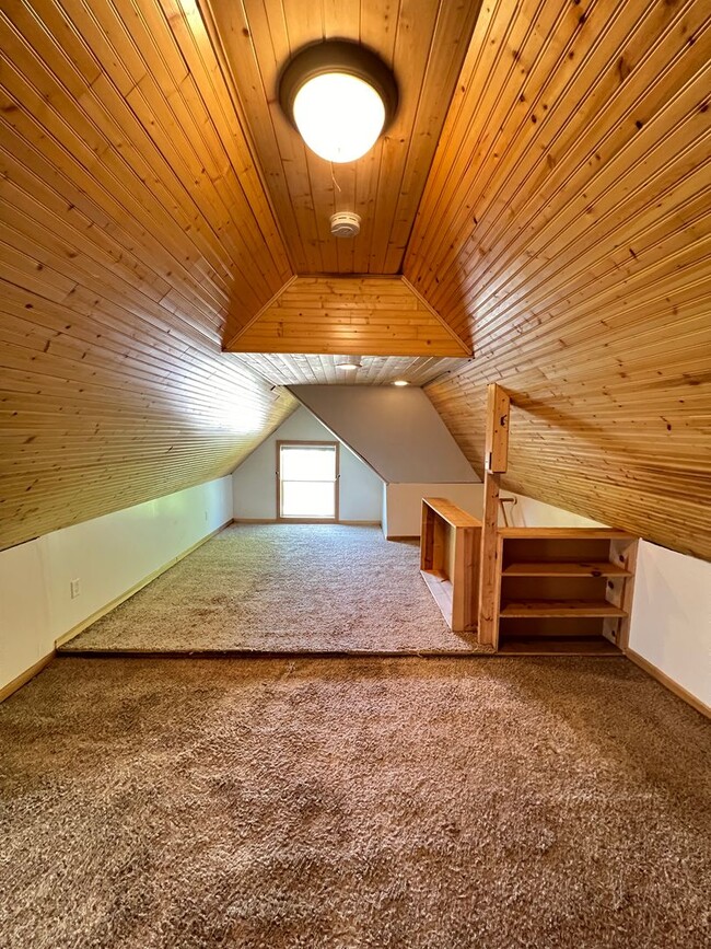 Foto del edificio - AVAILABLE JUNE - 4 Bed 2 Bath w/ Bonus Room & Garage