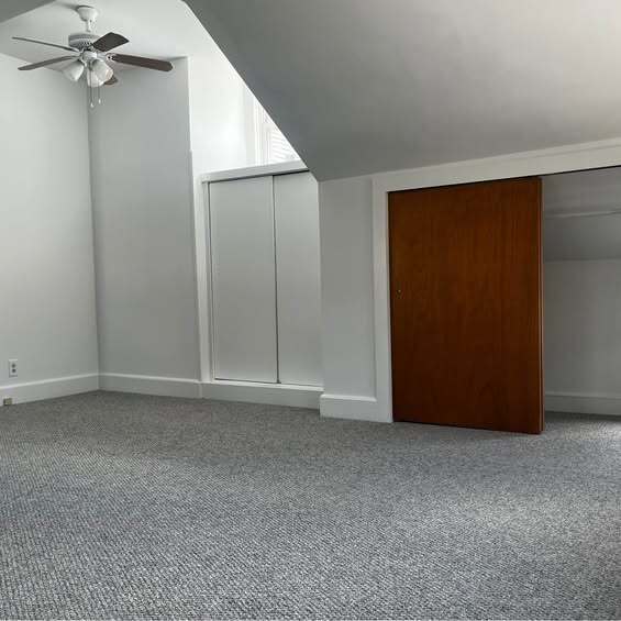 Sala de estar - 10 Elm St