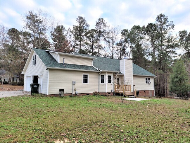 Building Photo - 567 Creekridge Rd