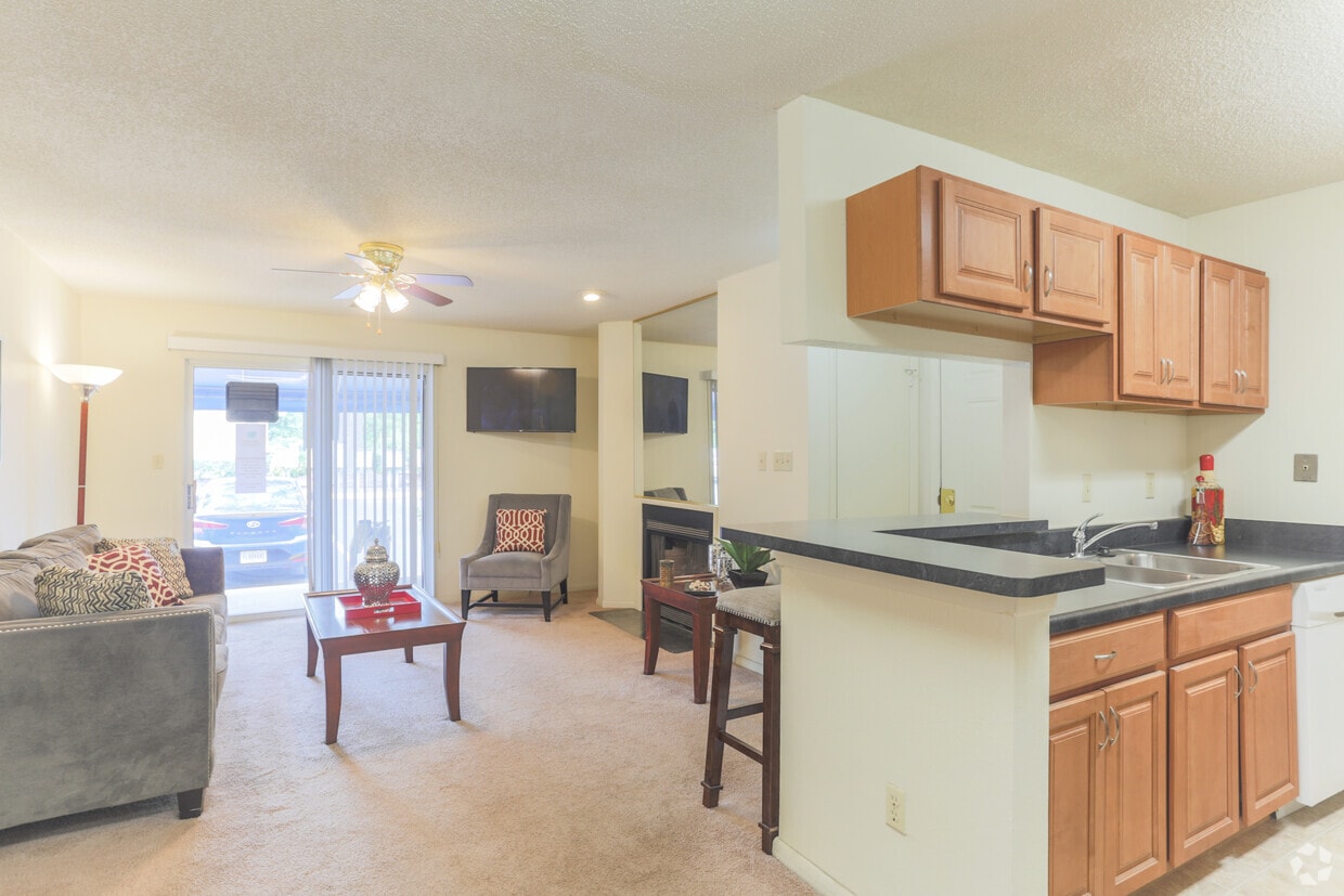 Chandler's Wharf Apartments Hampton, VA