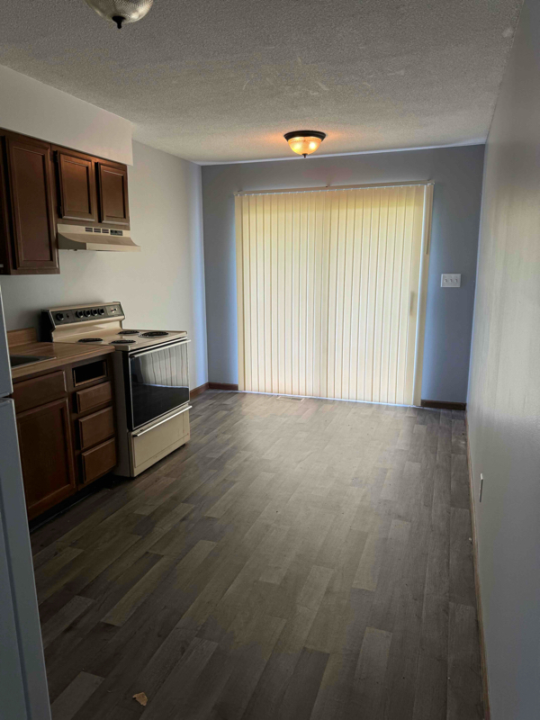 Building Photo - 8701 N Raintree Ct