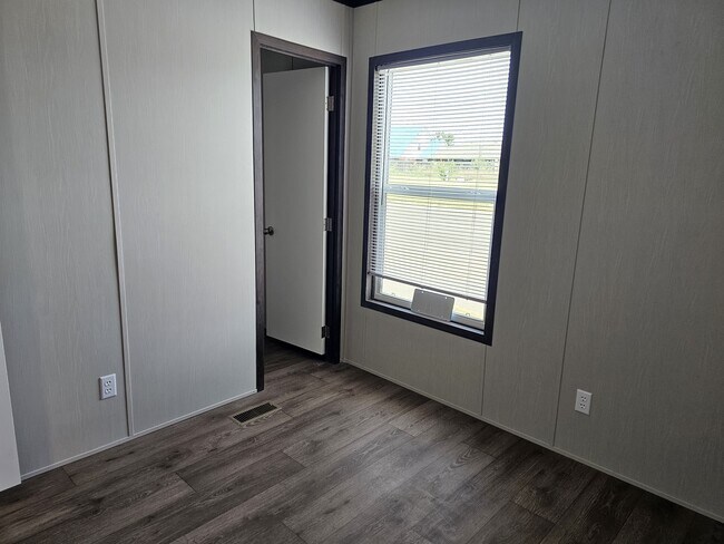 Foto del edificio - 2101 SW 38th St