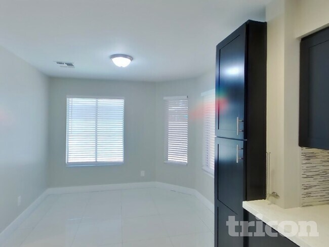 Foto del edificio - 2613 N 89th Dr
