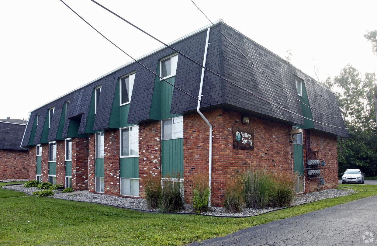Old Goddard Apartments 11331 Old Goddard Rd Allen Park, MI