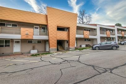 Building Photo - 650 N 300 W