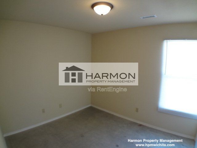 Building Photo - 2370 N Garland St