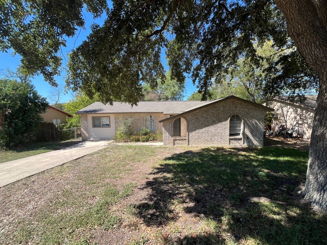 Primary Photo - 7509 Valley Oak