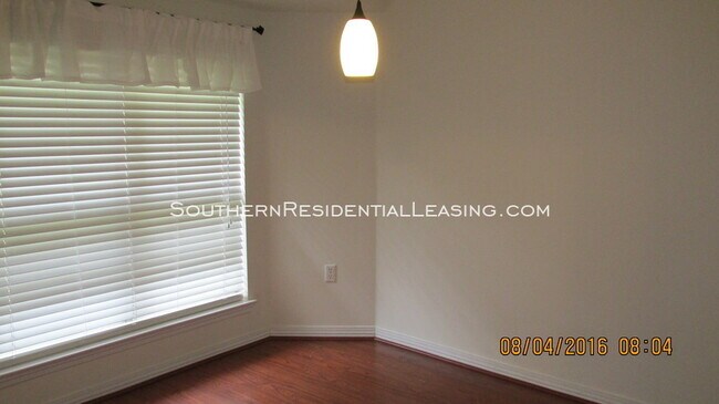 Building Photo - 680 Randall Roberts Rd