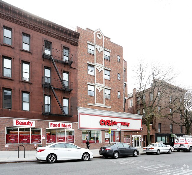 Building Photo - 397 Court St