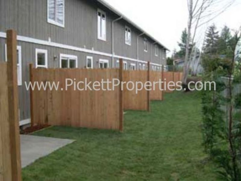 Building Photo - 681 N Park Ln