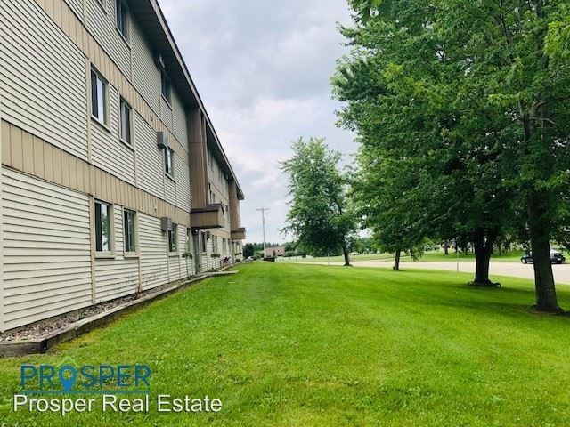 Foto del edificio - 175 Country Ln