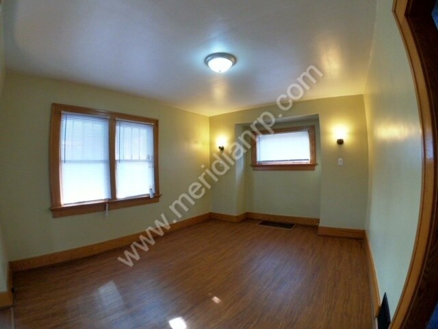 Building Photo - 1116 Putnam St