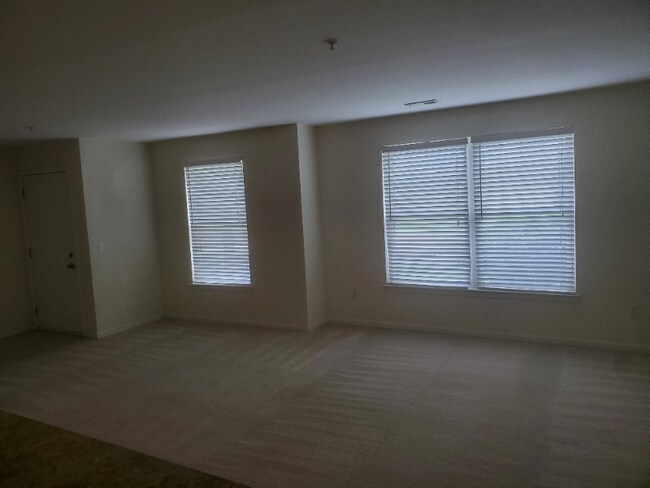 Foto del edificio - 10122 Sunrise Dr