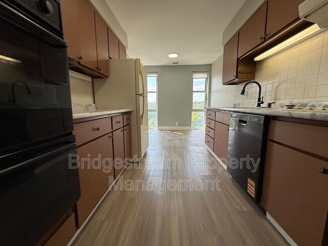 Foto del edificio - 2230 S Patterson Blvd