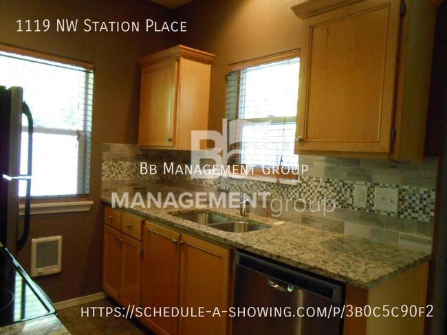 Building Photo - Orenco/Hillsboro Townhome Close to Intel &...