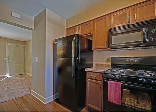 Apartamento de una habitación sin muebles - 417 - 421 - 423 N 40th -- Auburn