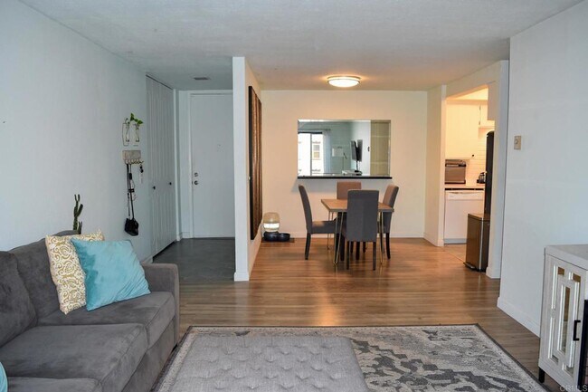 Building Photo - 3431 Park Blvd