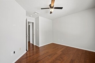 Building Photo - 235 W Stedhill Loop