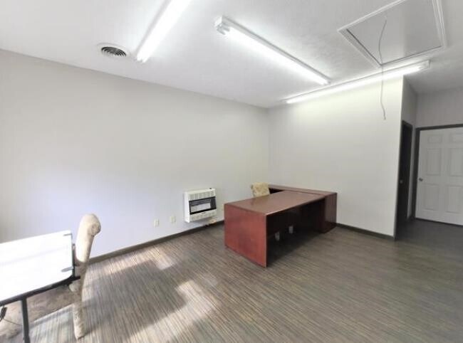 Foto del edificio - 109 E Quitman St