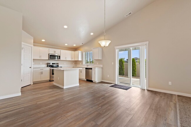 Foto del edificio - Available Now! 4b/2b Meridian Home