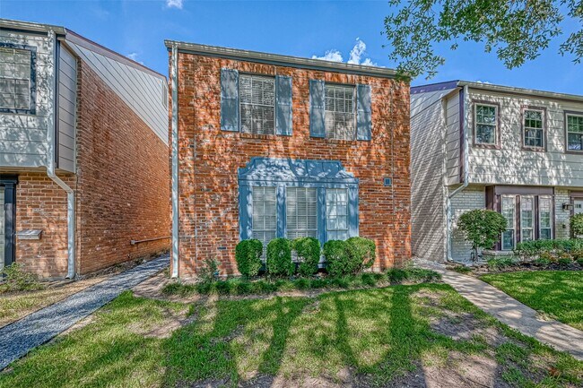 Foto del edificio - 14179 Misty Meadow Ln