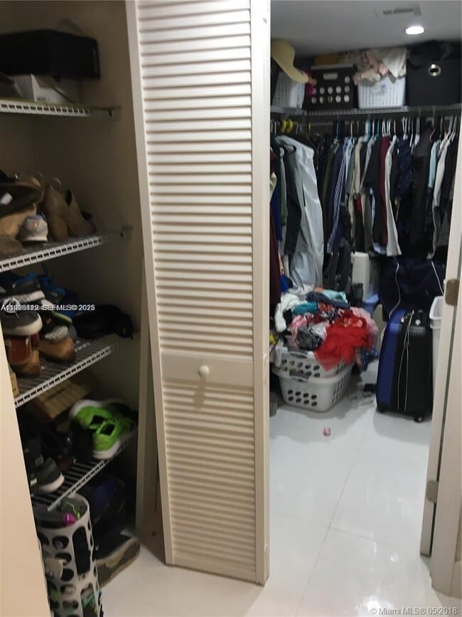 Foto del edificio - 3551 Magellan Cir